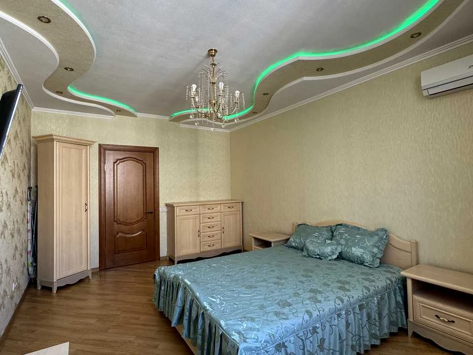 Квартира. Київ, Авіаконструктора Ігоря Сікорського вул.