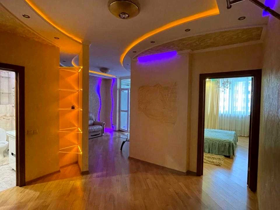 Квартира. Київ, Авіаконструктора Ігоря Сікорського вул.