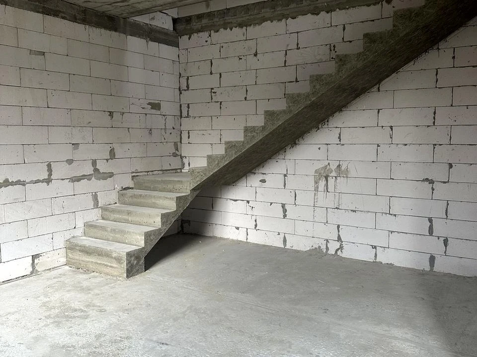 Будинок. Київ, Приозерна 6а