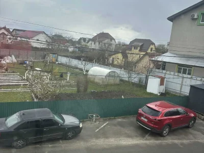Будинок. Київ, Приозерна 6а