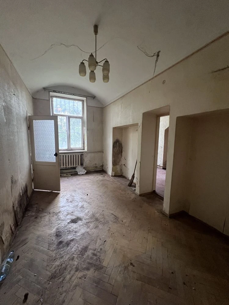 Продаж 3к квартири вул Чупринки