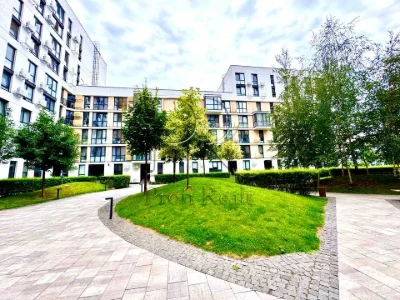 Квартира. Київ, Салютна вул.