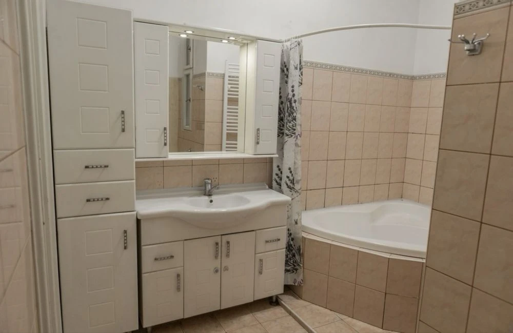 Продаж ексклюзивної квартири в історичному центрі міста