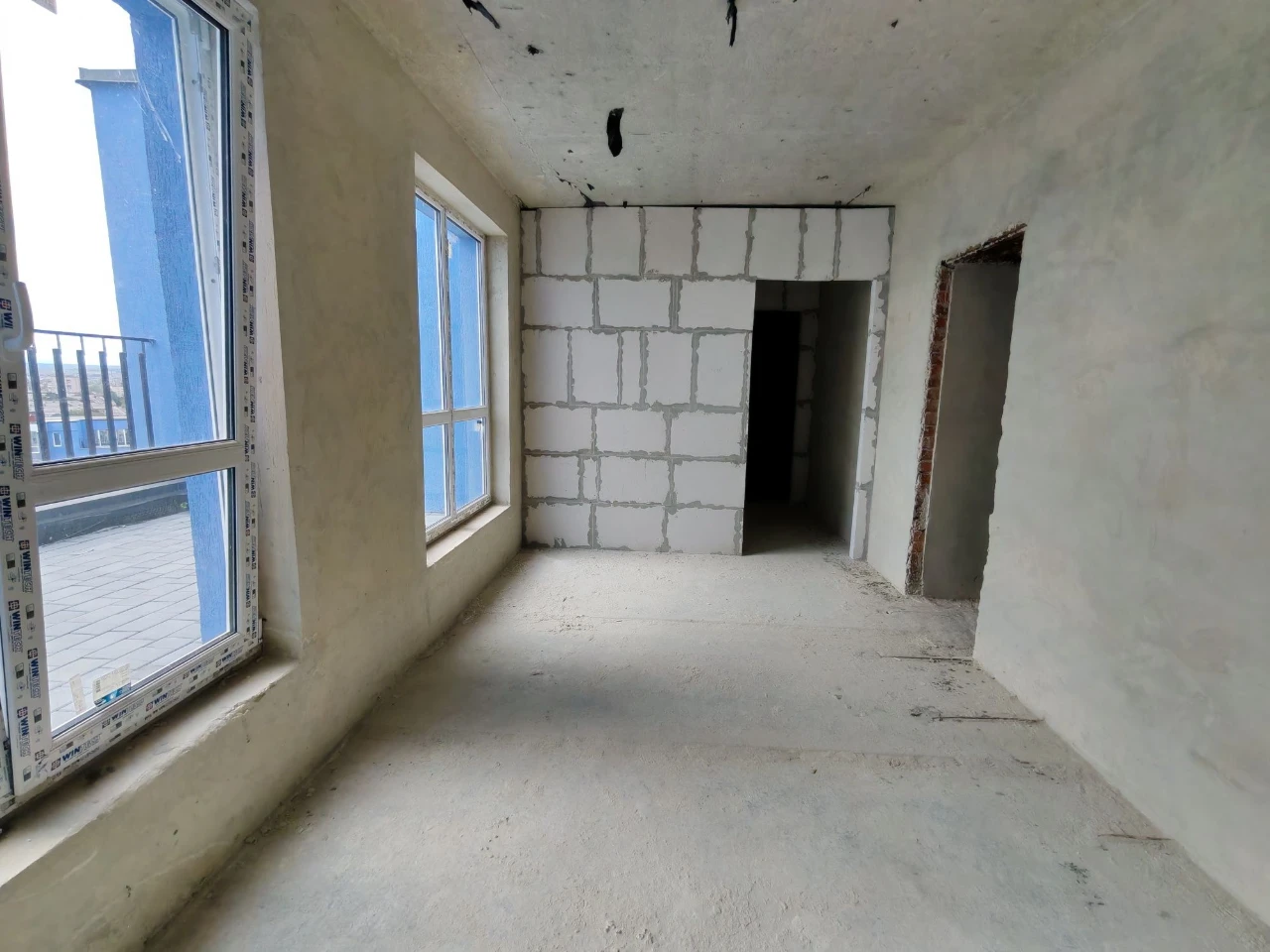 продаю дворівневу квартиру у новобудові з власною терасою