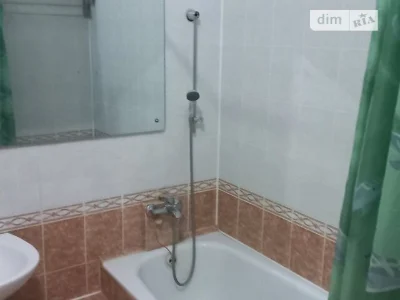 Sale of 4-room apartment 152.9 sq. m. on Sribnokilska Street 14A •