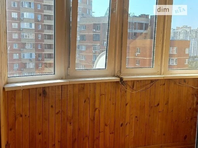 Sale of 4-room apartment 152.9 sq. m. on Sribnokilska Street 14A •