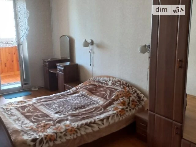 Sale of 4-room apartment 152.9 sq. m. on Sribnokilska Street 14A •