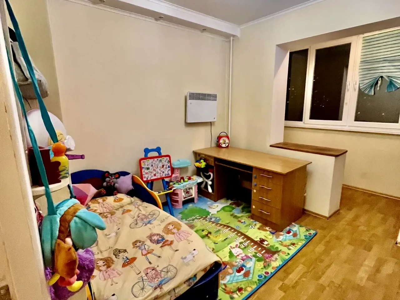 Оренда квартири 3-кімн. 74 м² 6/9 пов.