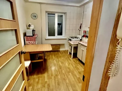 Оренда квартири 3-кімн. 74 м² 6/9 пов.