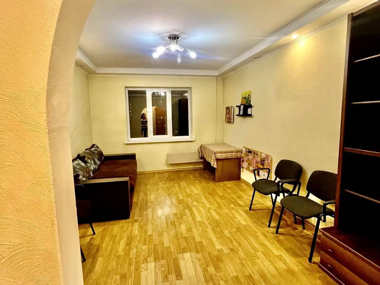 Оренда квартири 3-кімн. 74 м² 6/9 пов.