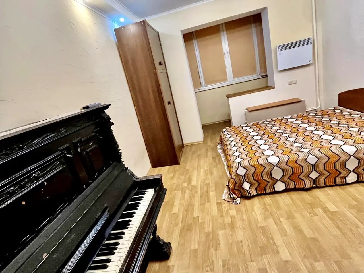 Оренда квартири 3-кімн. 74 м² 6/9 пов.