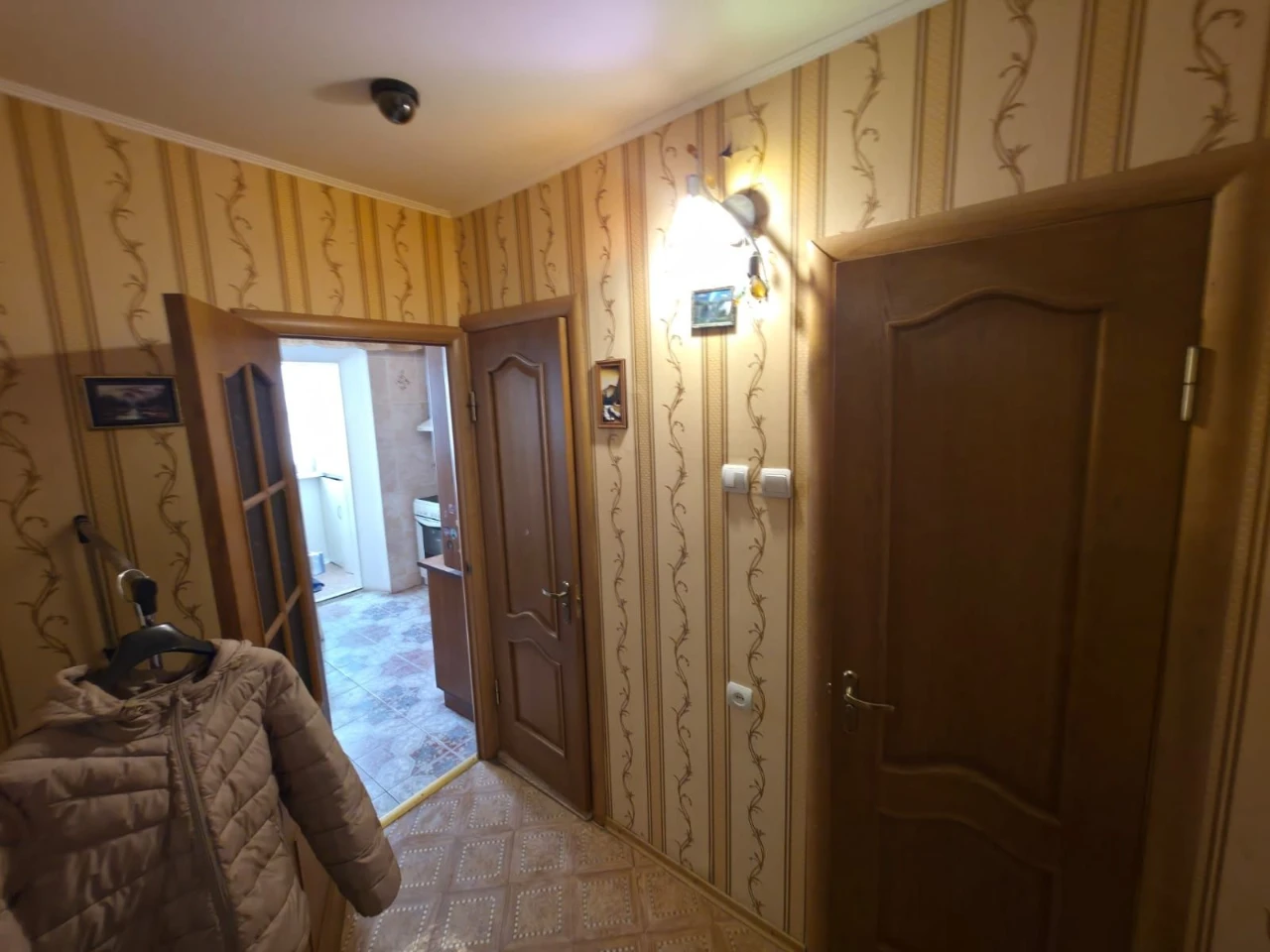 Продам 2-кімн квартиру, Деснянський р-н, Миколи Закревського