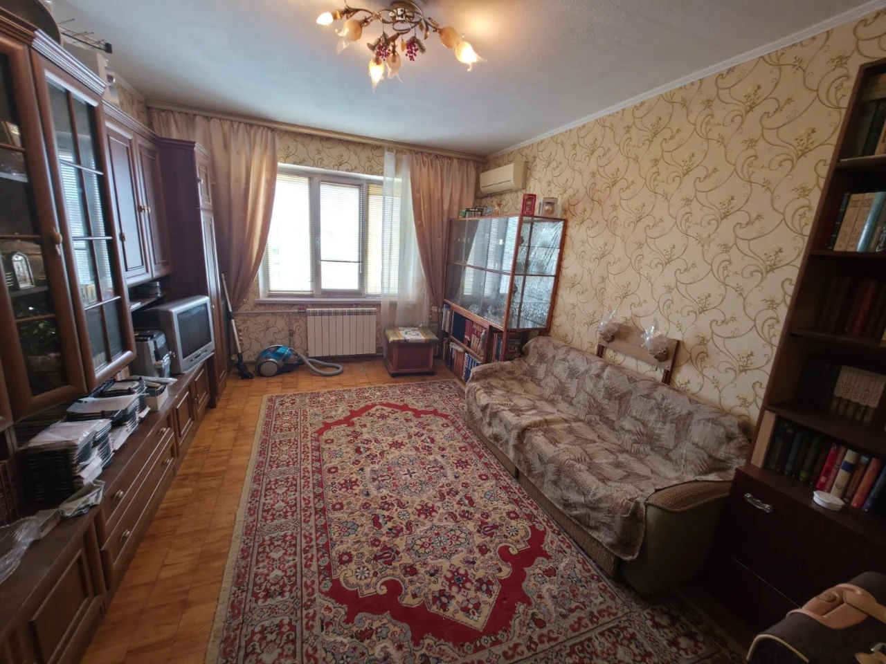 Продам 2-кімн квартиру, Деснянський р-н, Миколи Закревського