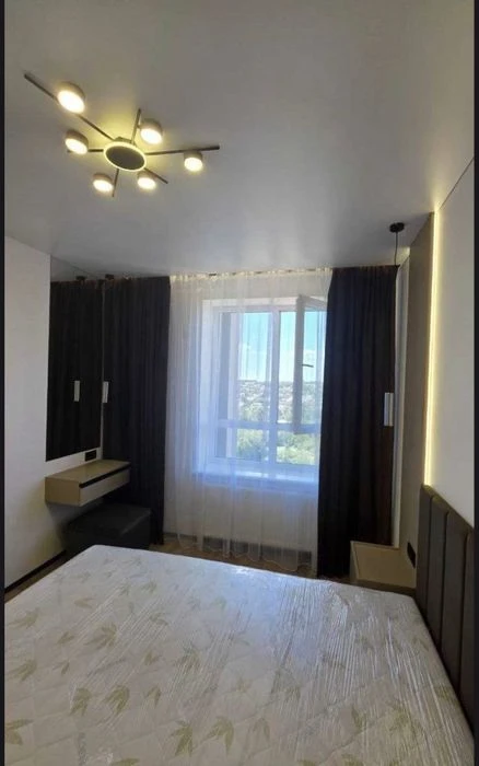 I will sell 1 apartment in the Shchastlyvyi residential complex