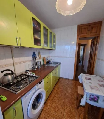 Продам 2-к квартиру (52м2) на Любарского, ж/м Солнечный