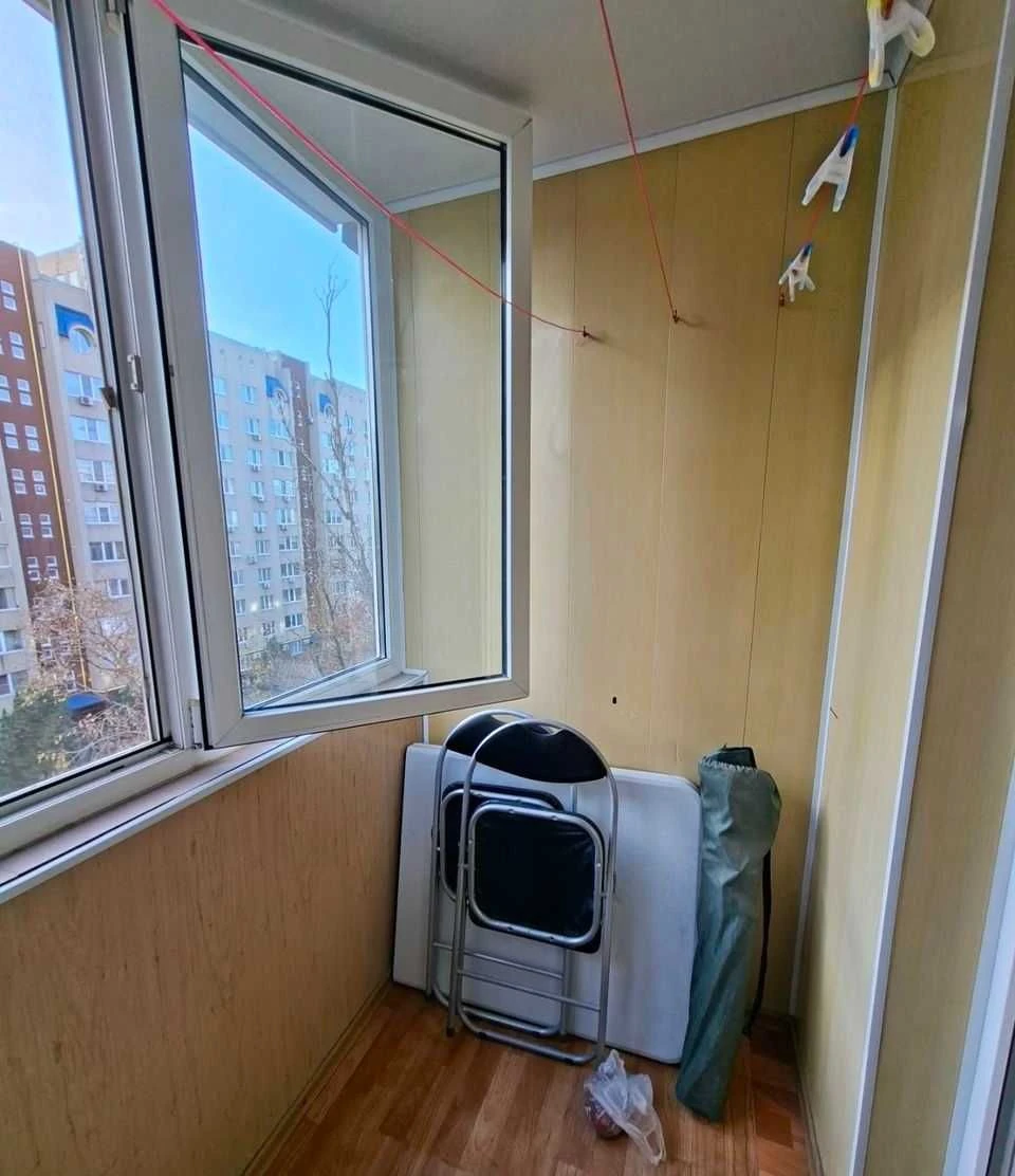 Продам 2-к квартиру (52м2) на Любарского, ж/м Солнечный