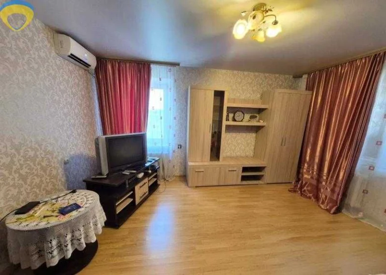 1-комн. квартира с 2 лоджиями на Таирова, Академика Королева