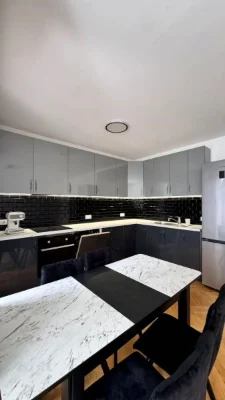 Продаж 2 кім квартири з ремонтом і технікою