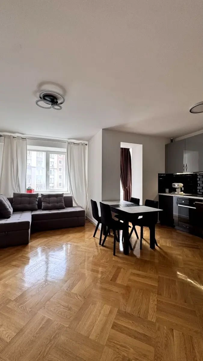 Продаж 2 кім квартири з ремонтом і технікою