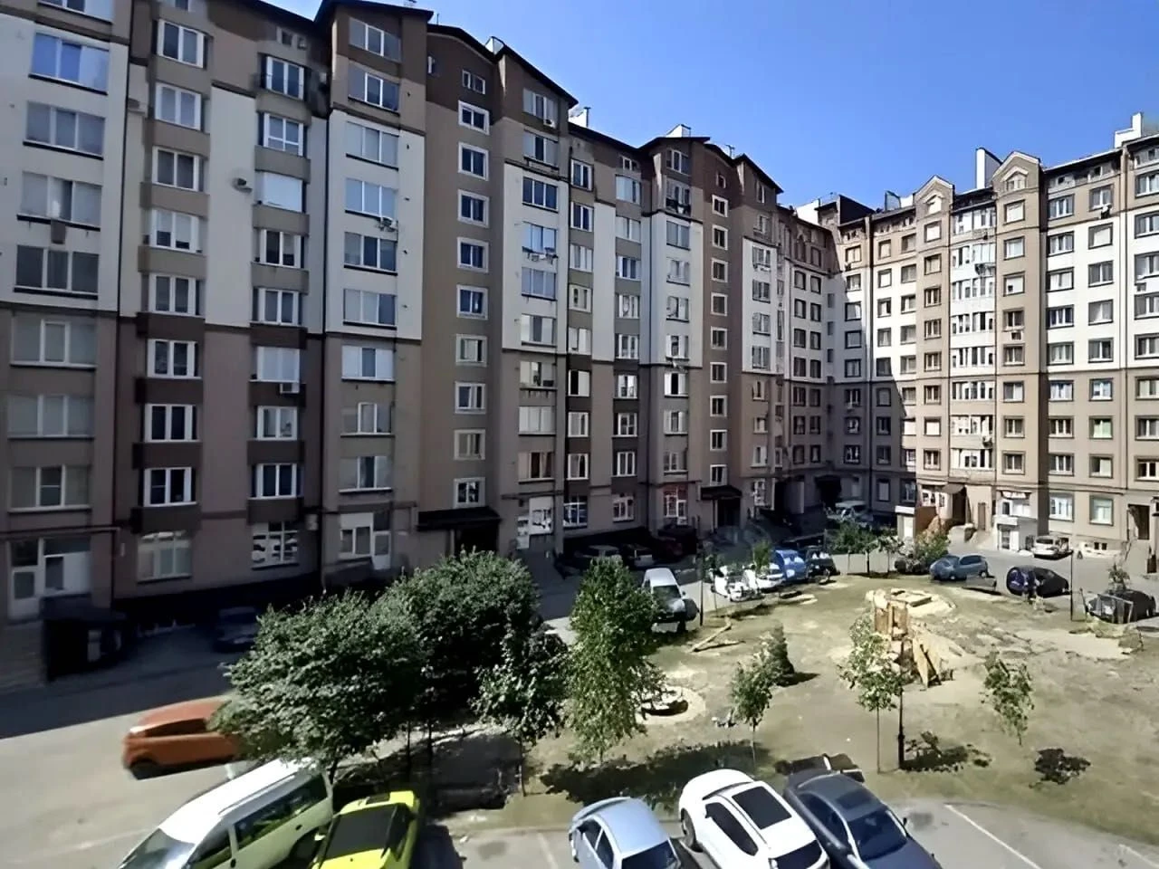 Продаж 2 кім квартири з ремонтом і технікою