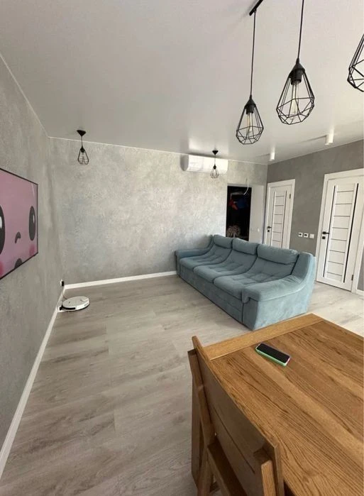 Euro 3-k with renovation and furniture! Residential complex "Chaika"! Registration 2%! M