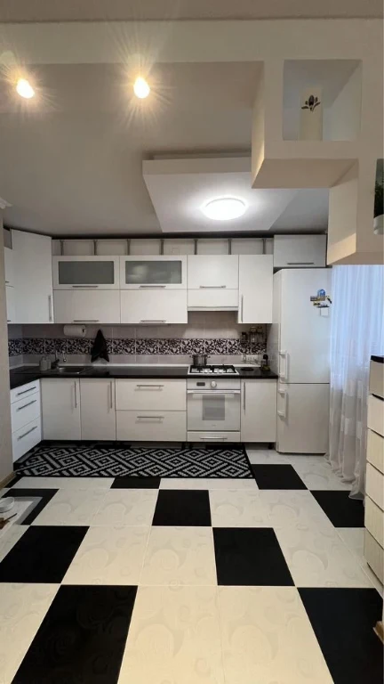 Продаж 3 кімнатної квартири