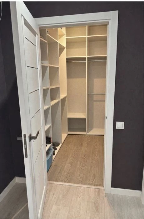 Euro 3-k with renovation and furniture! Residential complex "Chaika"! Registration 2%! M