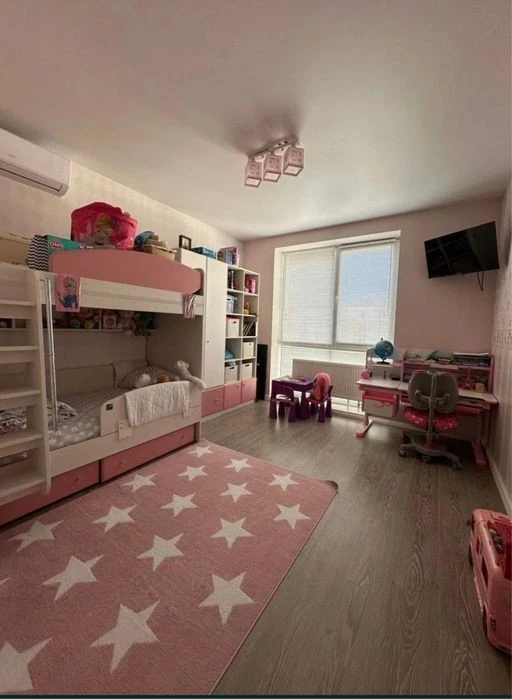 Euro 3-k with renovation and furniture! Residential complex "Chaika"! Registration 2%! M