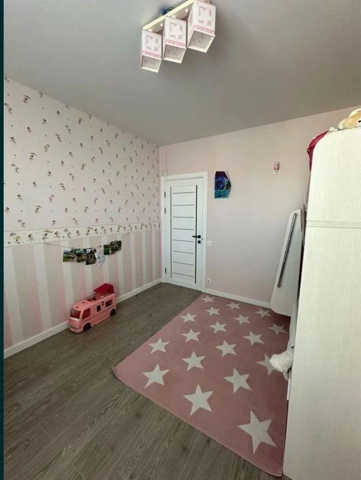 Euro 3-k with renovation and furniture! Residential complex "Chaika"! Registration 2%! M