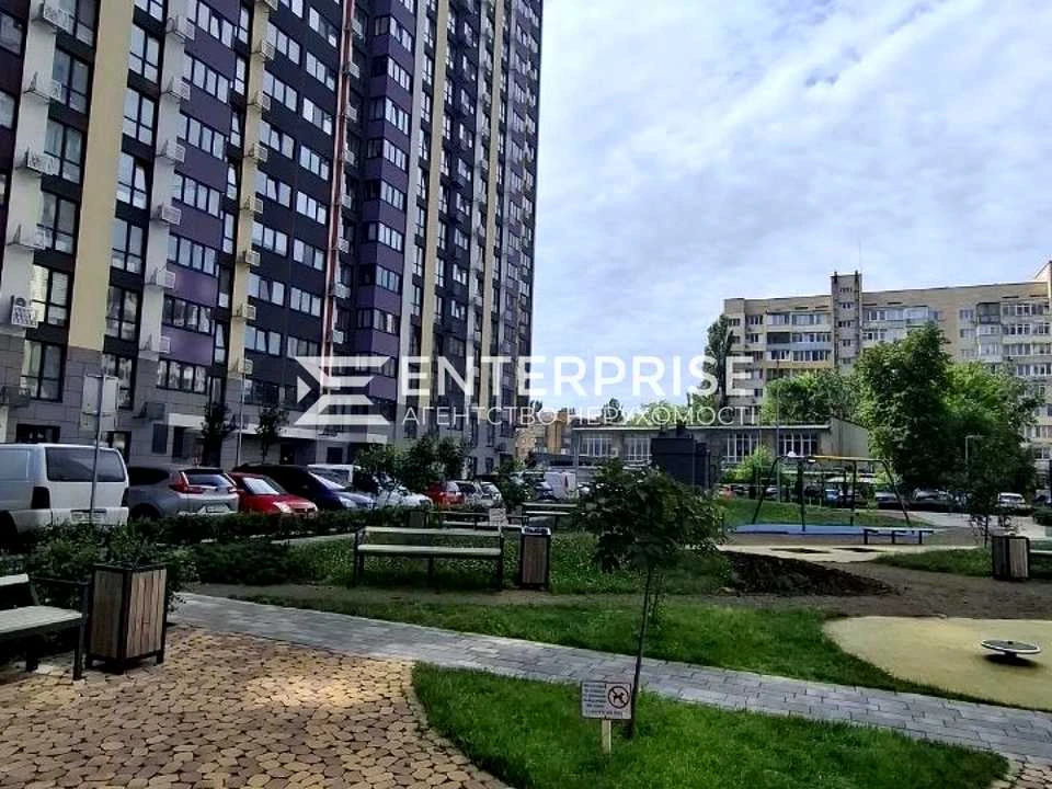 Квартира. Київ, Повітряних Сил просп.