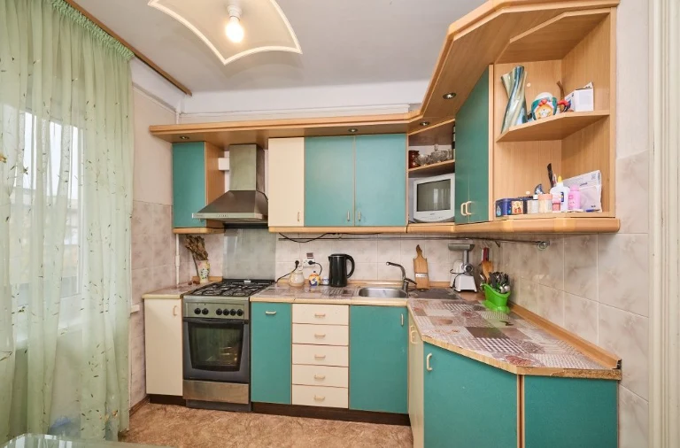 Продам квартиру на Лісовому Київ
