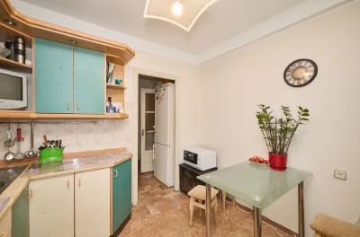 Продам квартиру на Лісовому Київ