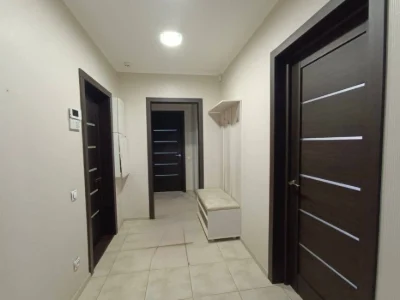 Продам 4-кімнатну квартиру 84 м² з ремонтом і меблями, Донец