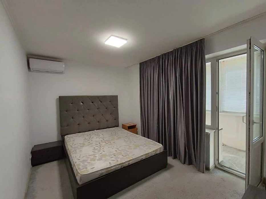 Продам 4-кімнатну квартиру 84 м² з ремонтом і меблями, Донец