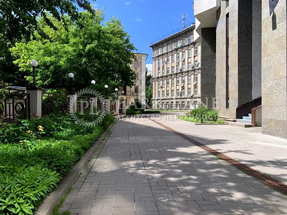 Квартира. Київ, Богдана Хмельницького вул.