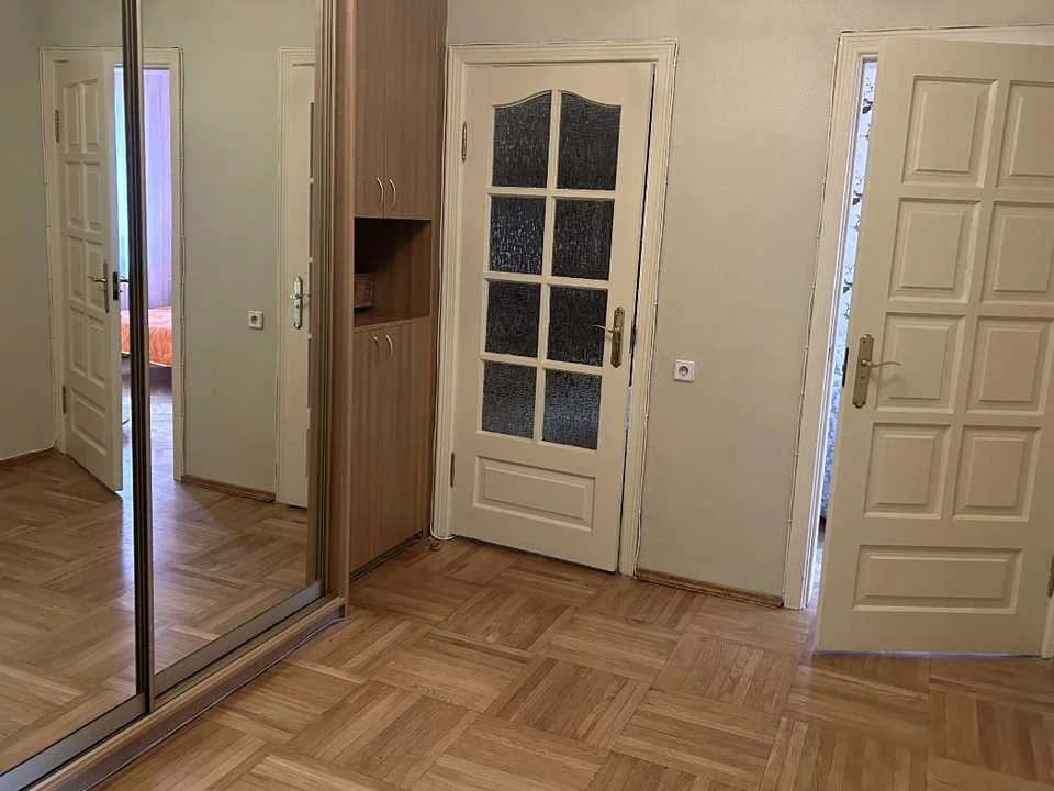 Квартира. Київ, Левка Лук'яненка вул.