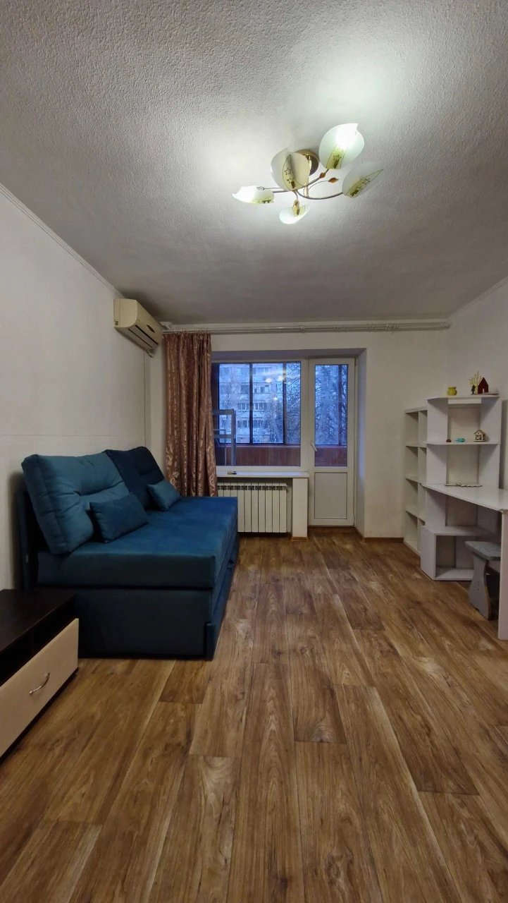 Продам 2 ком квартиру метро 23 Августа, ул. 23 Августа 8