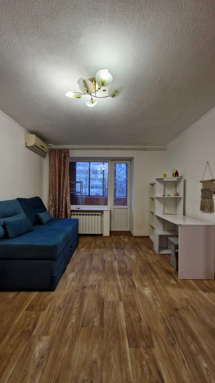 Продам 2 ком квартиру метро 23 Августа, ул. 23 Августа 8