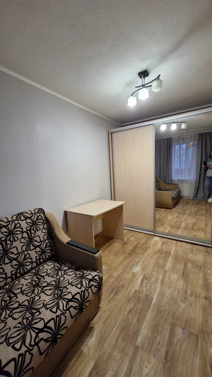 Продам 2 ком квартиру метро 23 Августа, ул. 23 Августа 8