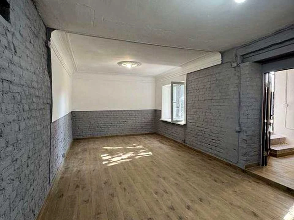 Будинок. Київ, Менделєєва вул.