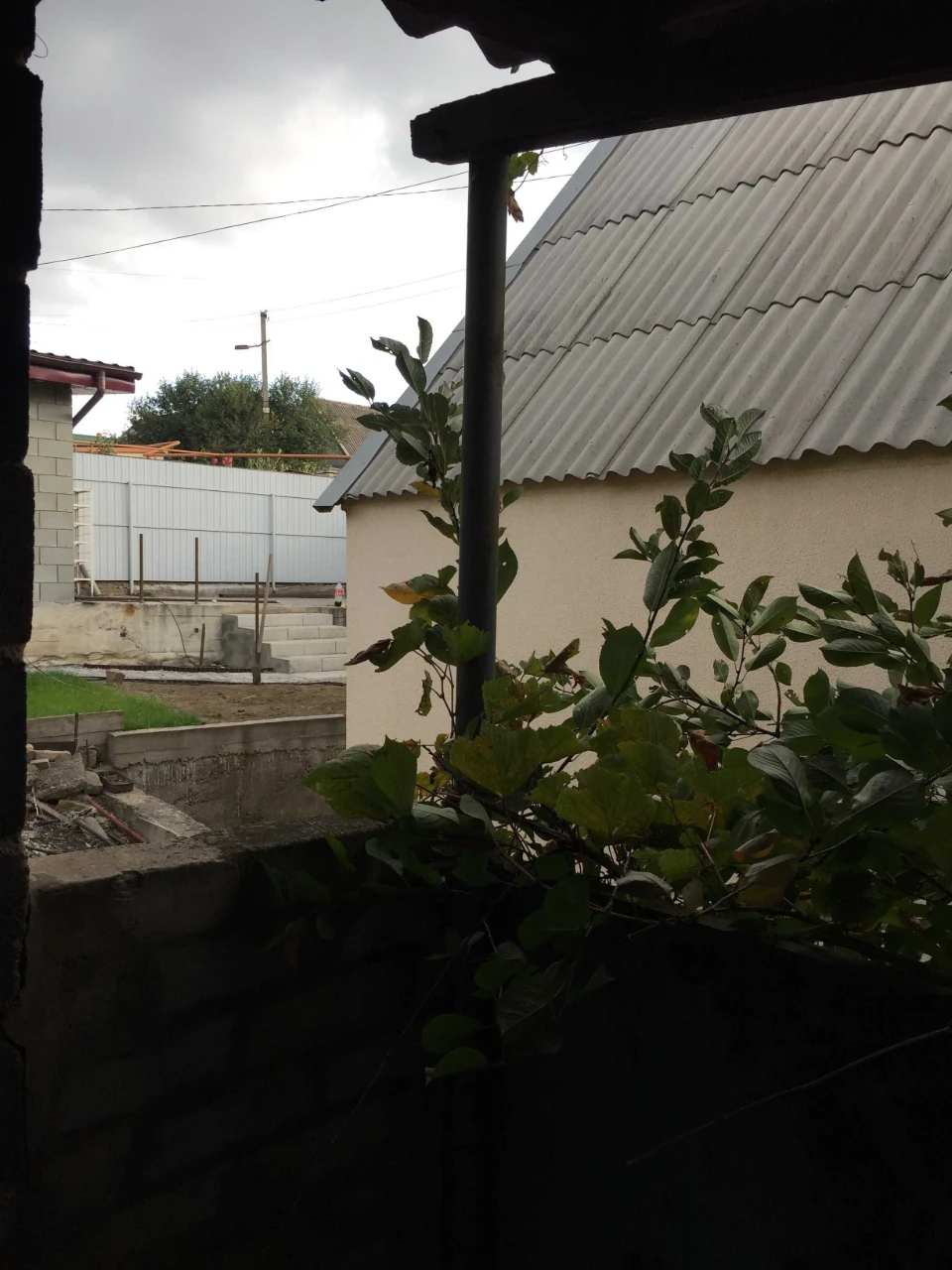 Продам половину будинку в нежитловому стані