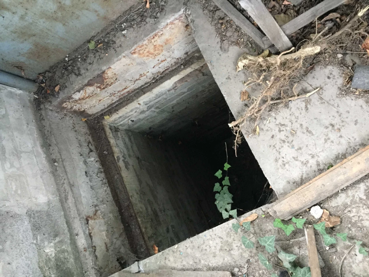 Продам половину будинку в нежитловому стані