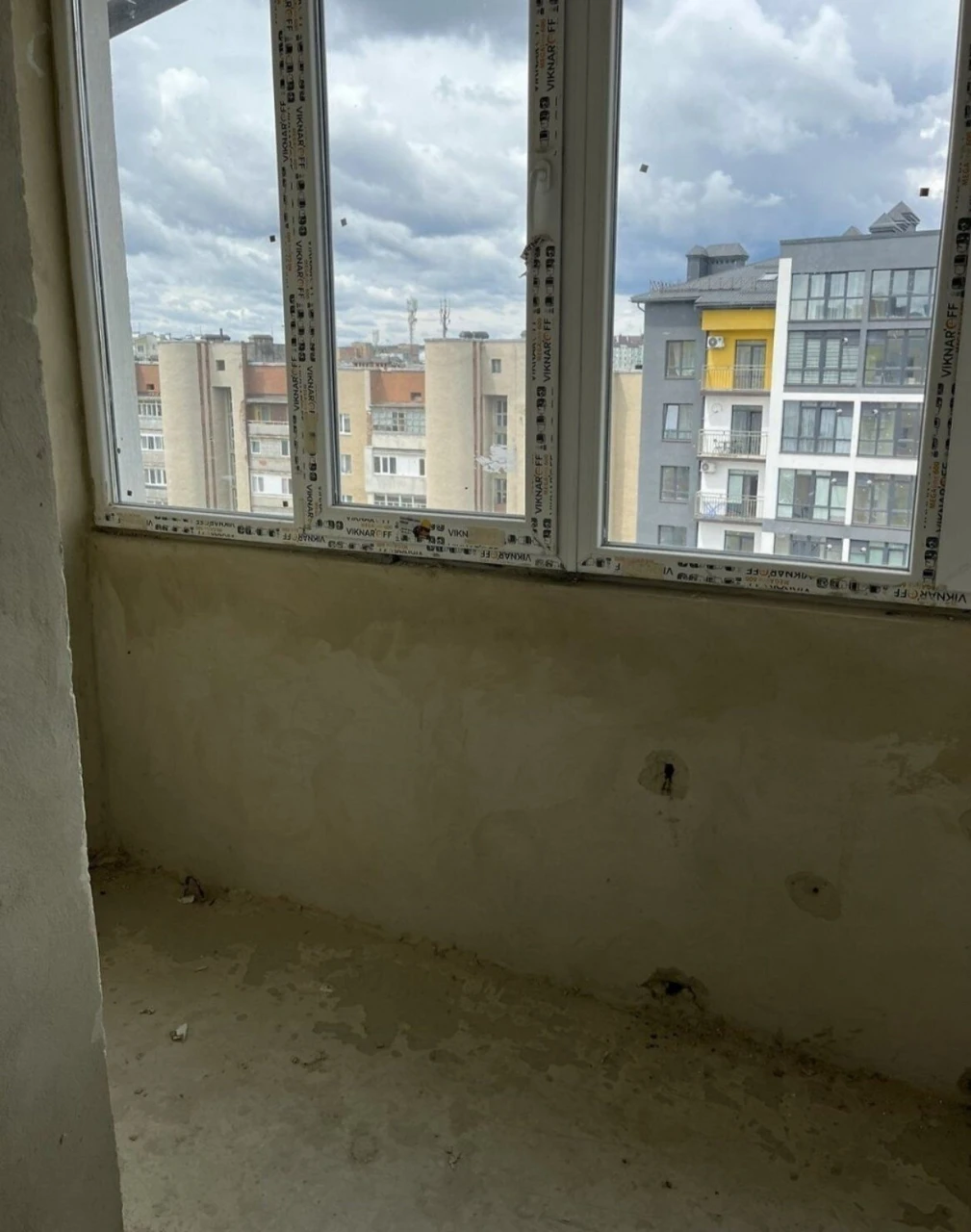 Продається простора здана 2-кімнатна квартира