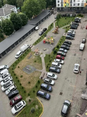 Продається простора здана 2-кімнатна квартира