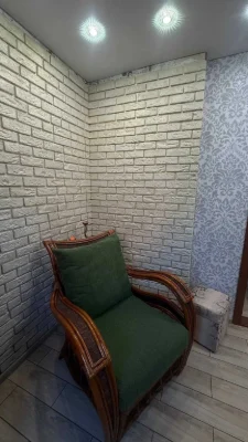 Частина будинку з окремим двором, Лісок