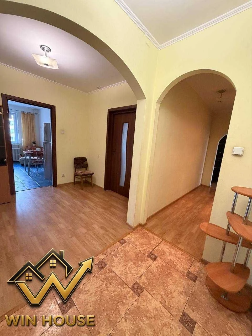 продаж квартири вул. Порика 7-А, поряд Сільпо, скоро метро,