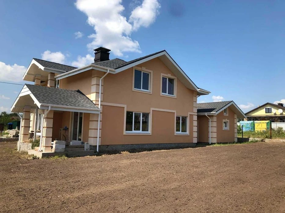 Продаж будинку 180 м² + гараж | 10 соток | біля озера | кому