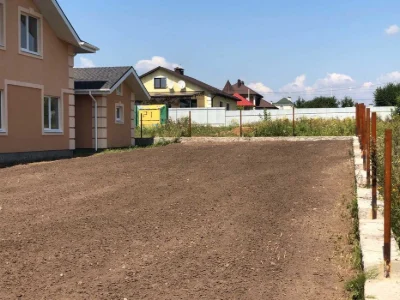 Продаж будинку 180 м² + гараж | 10 соток | біля озера | кому