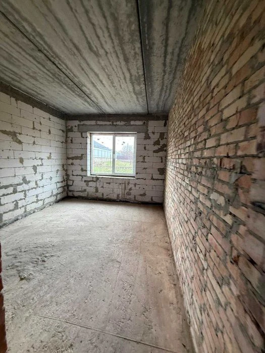 Продаж будинку 180 м² + гараж | 10 соток | біля озера | кому