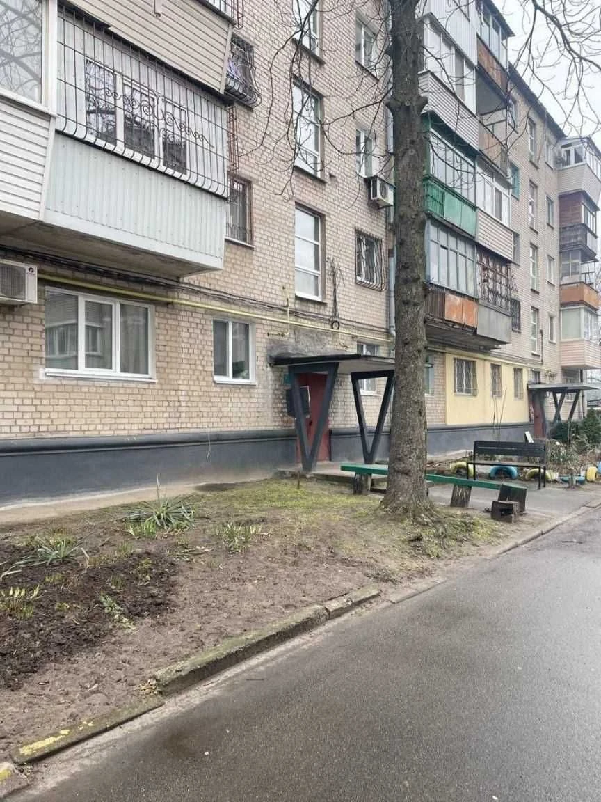 Продам 2 комнатную квартиру Брежнека на проспекте Слобожанск